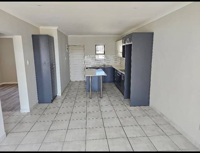 2 BEDROOM PROPERTY TO RENT IN BURGUNDY ESTATE